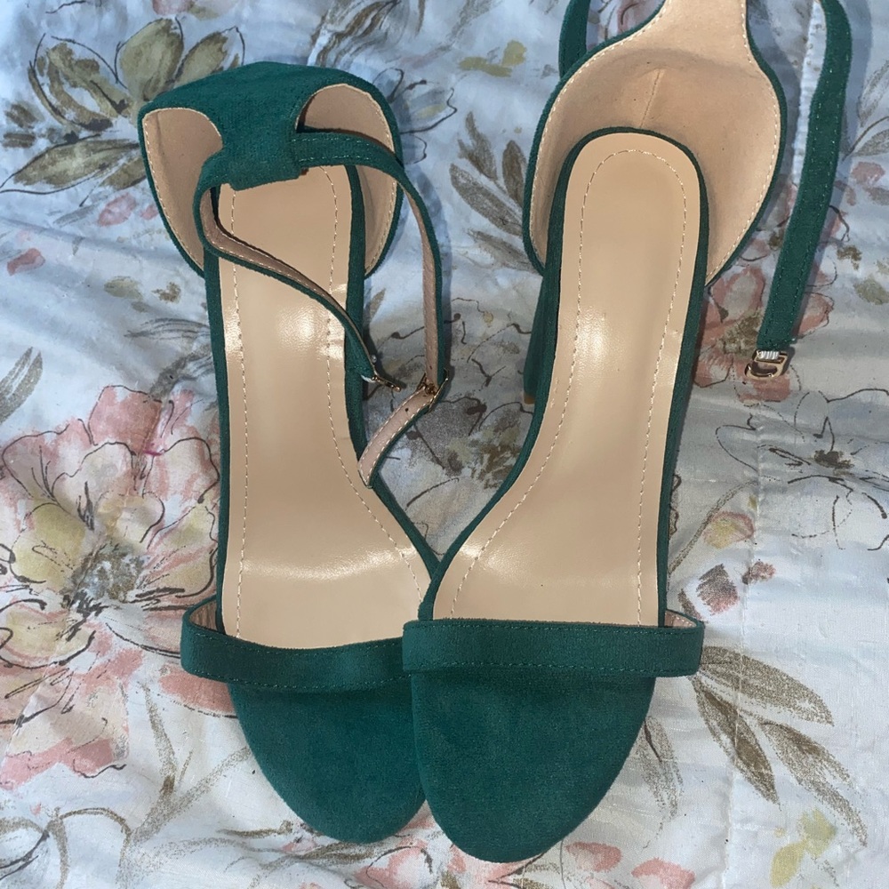 Emerald green, chunky heeled (3.9 inch) sandal
